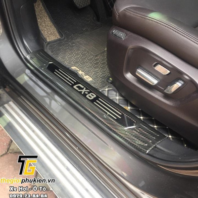Trọn bộ ỐP BẬC CỐP VÀ BẬC CỬA xe Mazda CX8, CX-8 vân Carbon