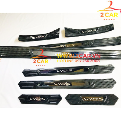 Ốp bậc cửa, nẹp bước chân CARBON xe Vios 2019- 2022 vân CACBON cao cấp