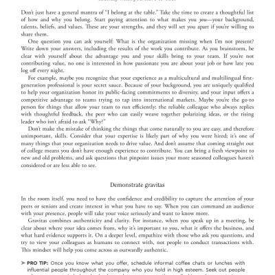 Sách ngoại văn: Authenticity, Identity, And Being Yourself At Work (HBR Work Smart Series)