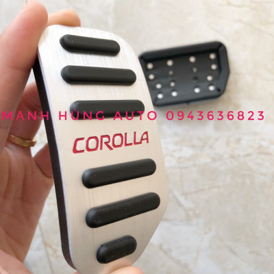 Bộ ốp bọc chân ga, chân phanh cho xe Toyota Altis 2016-2019