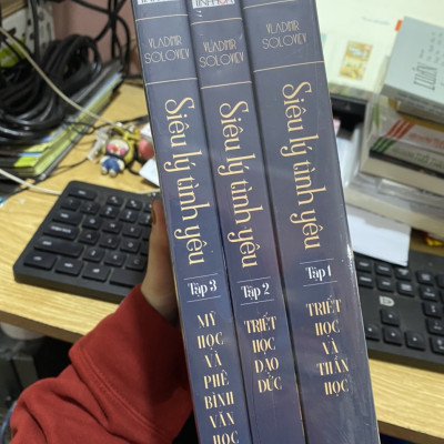 Combo Siêu lý tình yêu ( 3 tập ) ( NXB Tri Thức )