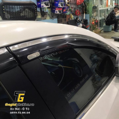 Bộ vè che mưa Mazda 3 2014-2019 chỉ mạ Crom cao cấp