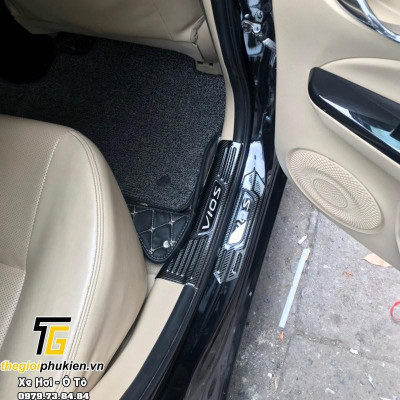 Combo ỐP BẬC CỐP VÀ BẬC CỬA xe Toyota Corolla Cross vân Carbon