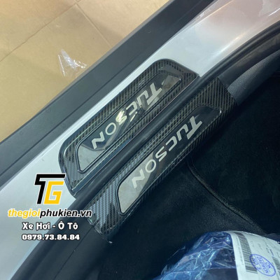 Bộ Ốp bậc cửa, Nẹp bước chân Hyundai Tucson 2016-2020 vân Carbon