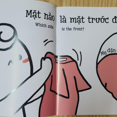 Sách Ehon Miu Miu Tự Lập Phần 1 Song Ngữ - Mặc Quần Áo
