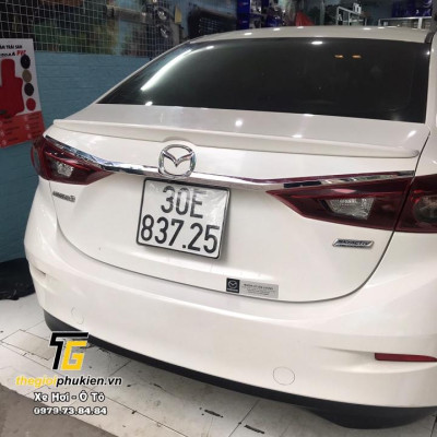 Ốp trang trí tay mở cốp sau Mazda 3 2015-2018 mạ Crom cao cấp