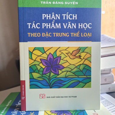 Phân tích tác phẩm văn học theo đặc trưng thể loại