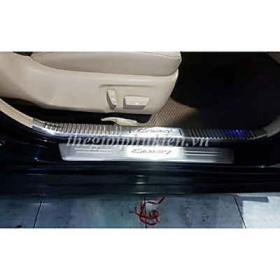 Bộ Ốp bậc, Nẹp bước chân Toyota Camry 2019 - Mẫu INOX