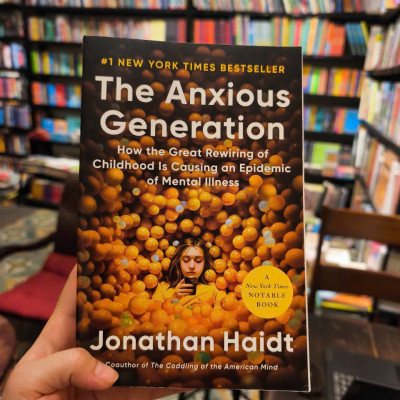 Sách - The Anxious Generation (International Edition) by Jonathan Haidt/Top 10 Book of 2024 A Washington Post Notable/Bìa mềm US