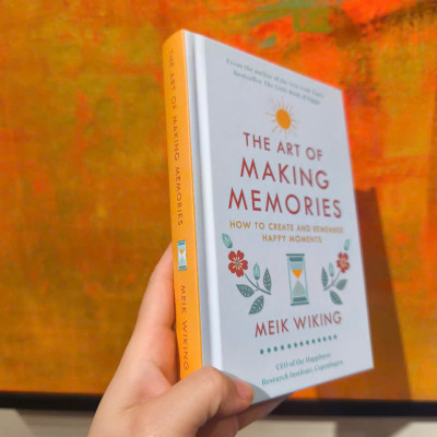 Sách - The Art of Making Memories: How to Create and Remember Happy Moments (The Happiness Institute Series) by Meik Wiking