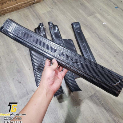 Bộ Ốp bậc cửa, Nẹp bước chân carbon, cacbon Toyota Veloz