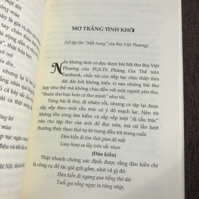 Tùy Bút Phê Bình 15 Gương Mặt Thơ - Hoàng Liên Sơn (PHÊ BÌNH VĂN HỌC)