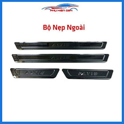 Bộ ốp bậc cửa trong ngoài nẹp bước chân Altis 2014-2015-2016-2017-2018-2019-2020-2021 vân Titan chống trầy trang trí xe