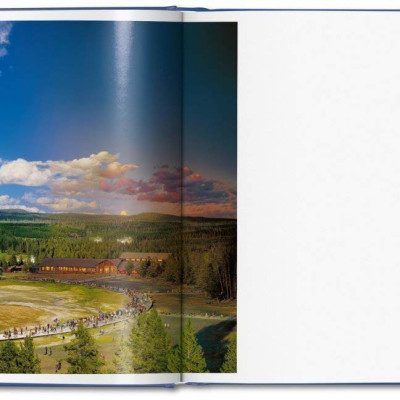 Artbook - Sách Tiếng Anh - Day To Night