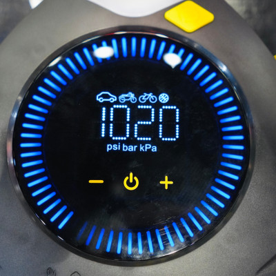 MÁY BƠM LỐP OTO MINI MICHELIN M2202 CHÍNH HÃNG