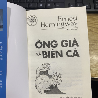 Tác phẩm văn học kinh điển: Ông già và biển cả ( Đại Mai )