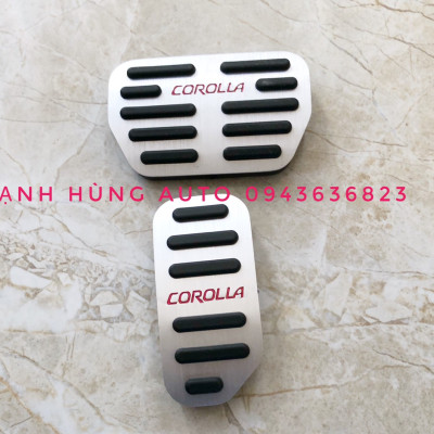 Bộ ốp bọc chân ga, chân phanh cho xe Toyota Altis 2016-2019
