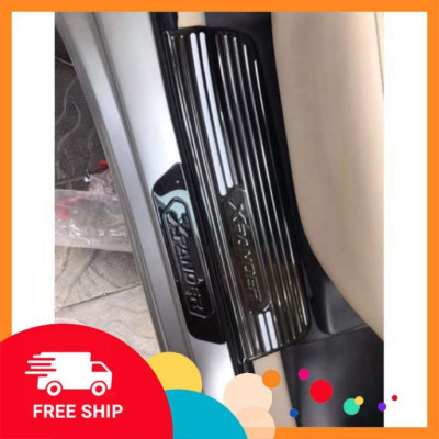Ốp bậc trong và ngoài dành cho xe XPANDER 2018-2019-2020  mẫu titan, Ốp chống trầy bậc cửa xe ô tô