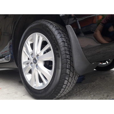 Bộ chắn bùn bánh xe cao cấp kèm ôc vít dành cho TOYOTA VIOS 2019-2020-2021