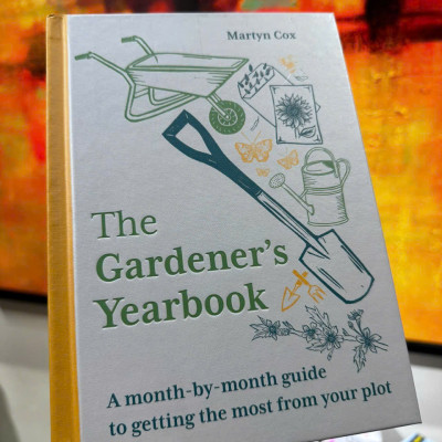 Sách - The Gardener