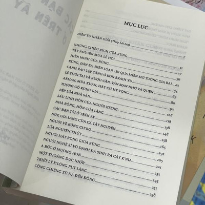 Sách - Các bạn tôi ở trên ấy (Nguyên Ngọc) (Nhã Nam HCM)