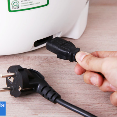 Nồi cơm điện tử Kangaroo 1.8 lít KG18DR9 - Hàng chính hãng