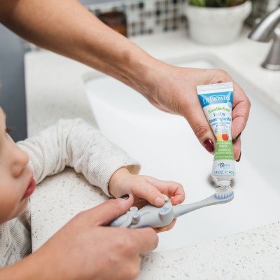 [ HG093 ] Bàn chải đánh răng Dr.Brown