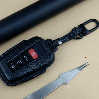 Bao da ép phom Handmade bọc chìa khóa xe ô tô TOYOTA da cá sấu sang trọng
