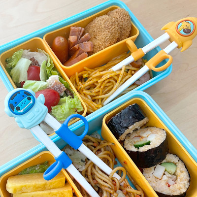 Đũa tập ăn phi hành gia cho bé Marcus & Marcus, từ 3 tuổi – Lucas