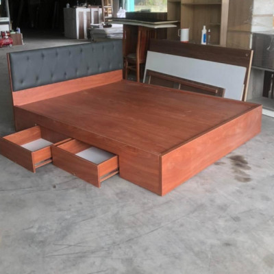 Giường gỗ công nghiệp đầu giường bọc nệm Juno Sofa