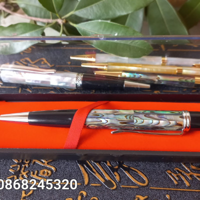 Bút bi viết ký  phong cách lịch mãn đẳng cấp khảm vỏ bào ngư xanh