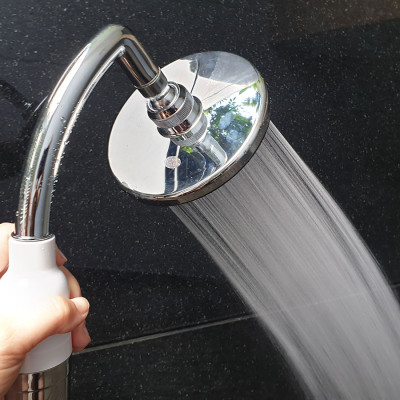 Bộ tay dây sen siêu tăng áp mặt tròn lõi lọc Vitamin C Eurolife EL-146SH (Trắng bạc)