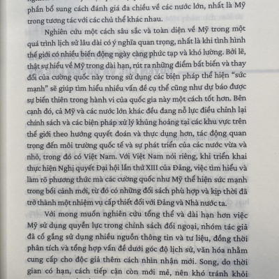 Quyền lực Mỹ trong quan hệ ngoại giao tiếp cận từ góc độ lịch sự và văn hóa (Sách chuyên khảo)