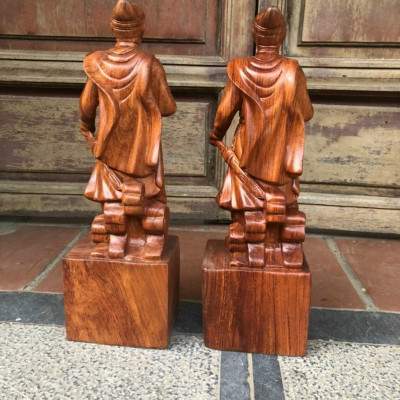 Tượng trần hưng đạo gỗ hương kt cao 30