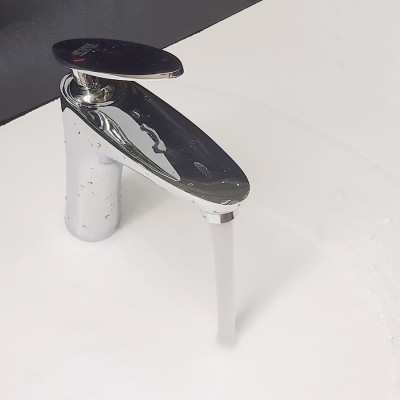 Vòi Lavabo nóng lạnh Đồng mạ Chrome Eurolife EL-CAM02 (Trắng bạc)