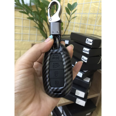 Ốp chìa khoá, bao chìa khóa xe Hyundai Accent 2021-2022 loại 4 nút vân Carbon