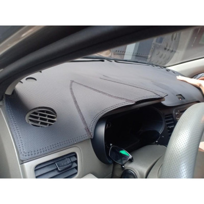 Thảm Taplo Da Vân Carbon Xe Hyundai Kona cao cấp có chống trượt
