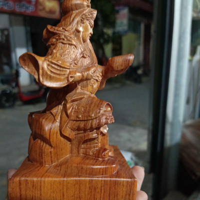 Tượng quan công đọc sách bằng gỗ hương đá kt cao 15×8×10cm