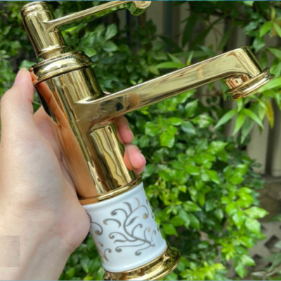Vòi rửa mặt mạ vàng bọc sứ hoa văn thân thấp 20 cm nhập khẩu chính hãng GROVES GR053