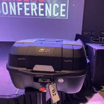 Thùng givi B45NM, thùng sau xe 45lit kèm đế, ốc gắn