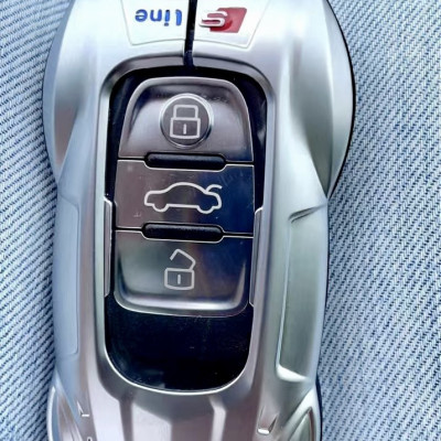 Vỏ Ốp chìa khóa Hãng xe ô tô Audi 2 phiên bản Độc Đẹp