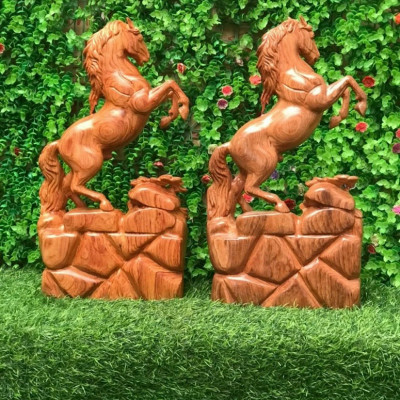 Tượng điêu khắc con ngựa bằng gỗ hương đá kt cao 40×22×7.5cm