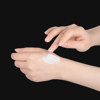 Kem Dưỡng Ẩm, Chống Nẻ Esunvy Tăng Cường Độ Ẩm, Làm Mềm Da An Toàn Dịu Nhẹ Tuýp 50g TMP001