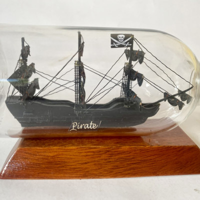 Thuyền Cướp biển trong chai nhỏ 17cm