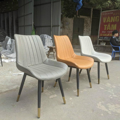 Bàn ăn mặt đá ceramic bóng kết hợp ghế Loft
