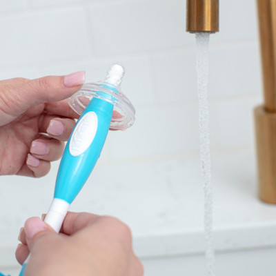 [ AC055 ] Cọ rửa bình sữa cổ thường và cổ rộng, chất liệu silicone - Dr.Brown