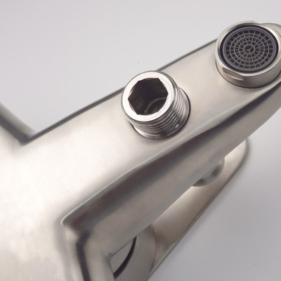 Bộ vòi sen nóng lạnh Inox SUS 304 Eurolife EL-1301 (Trắng vàng)
