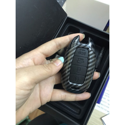 Ốp chìa khoá, bao chìa khóa xe Hyundai Accent 2021-2022 loại 4 nút vân Carbon