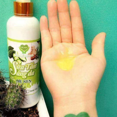 SỮA TẮM SÁNG DA MẸ KEN