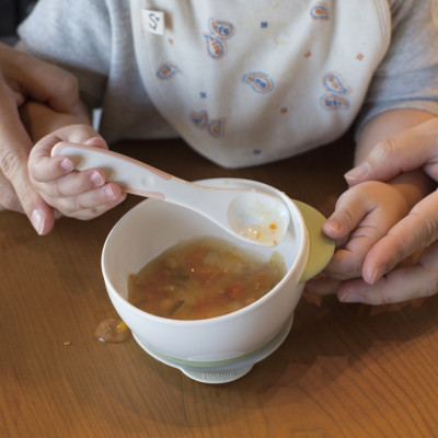 Bộ muỗng và nĩa TLI Richell Nhật Bản - bước 3 có hộp đựng cho bé tự ăn | Baby